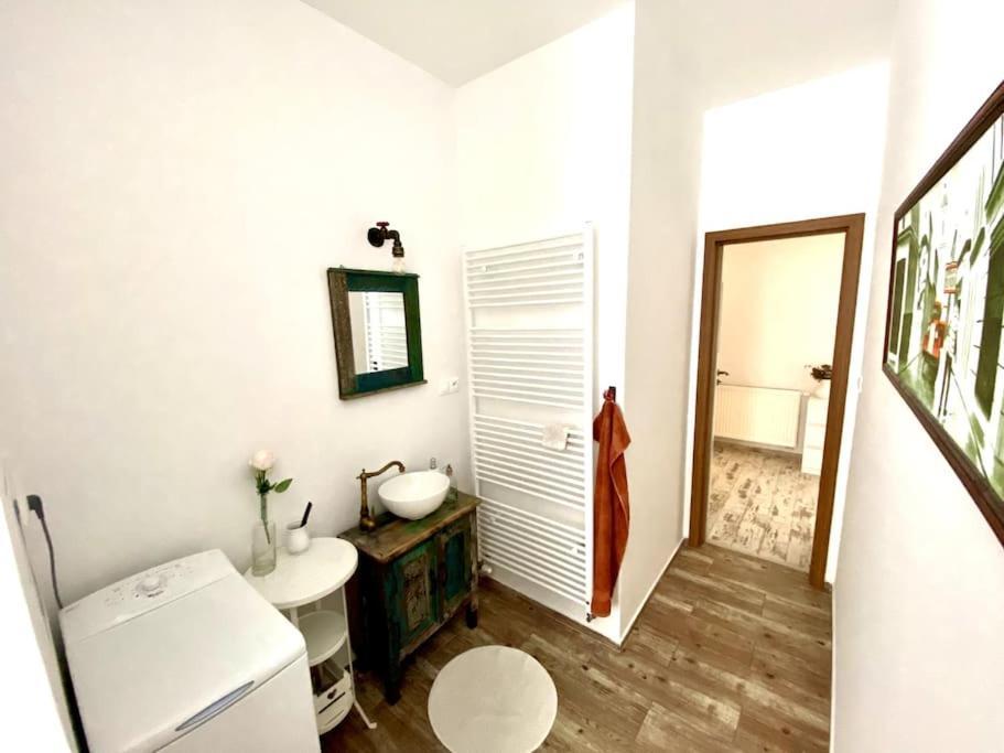 Residence Park Lovely Apartman With Private Parking Kysucke Nove Mesto Exterior foto